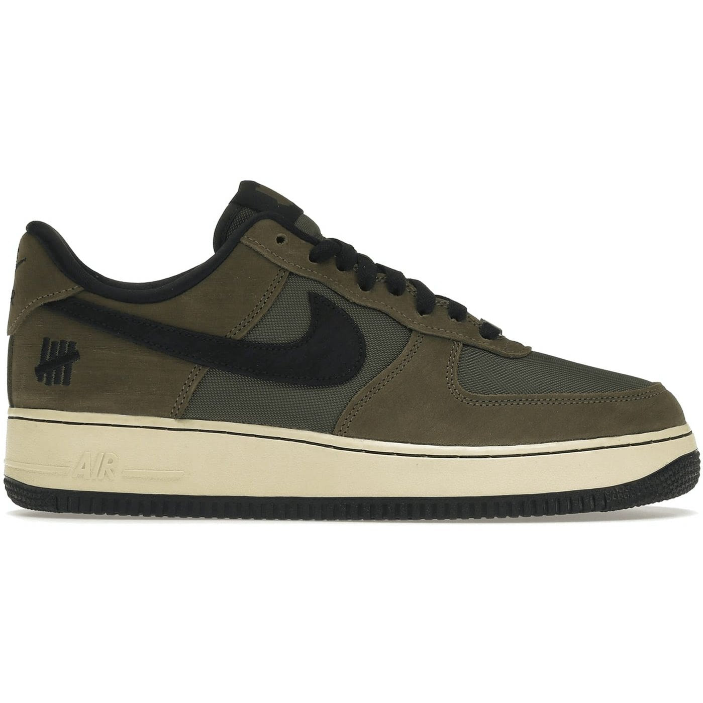 Nike Air Force 1 Low SP Undefeated Ballistic Dunk vs. AF1