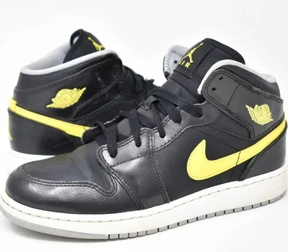Air Jordan 1 Mid Yellow Retro Black